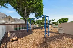 4749 NW 98 Pl, Doral, FL 33178 - Photo 52