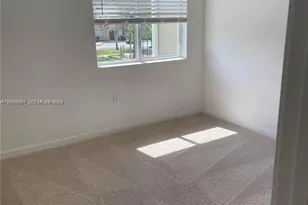 2435 SE 11th St, Homestead, FL 33035 - Photo 10