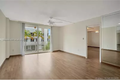 345 Ocean Dr #302, Miami Beach, FL 33139 - Photo 4