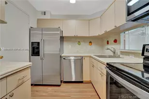 345 Ocean Dr, Miami Beach, FL 33139 - Photo 2