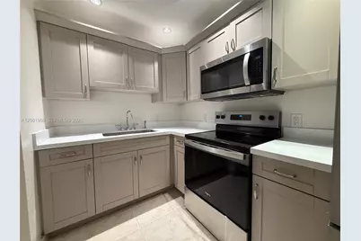 2520 NW 155th St, Miami Gardens, FL 33054 - Photo 10