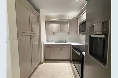 2520 NW 155th St, Miami Gardens, FL 33054 - Photo 4