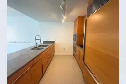 475 Brickell Ave #2411, Miami, FL 33131 - Photo 4