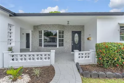 4595 NW 43rd Ct, Lauderdale Lakes, FL 33319 - Photo 4