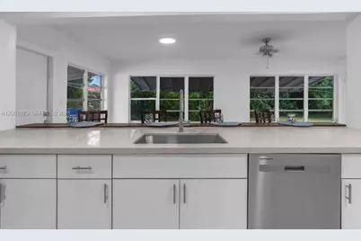 4595 NW 43rd Ct, Lauderdale Lakes, FL 33319 - Photo 20