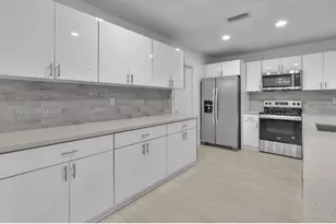 4595 NW 43rd Ct, Lauderdale Lakes, FL 33319 - Photo 16