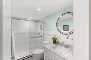 5601 Collins Ave, Miami Beach, FL 33140 - Photo 10