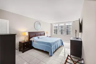5601 Collins Ave, Miami Beach, FL 33140 - Photo 18