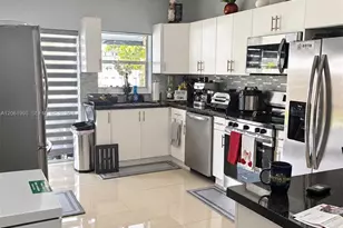 19324 SW 120th Ave, Miami, FL 33177 - Photo 2