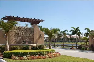 14663 SW 9th St, Pembroke Pines, FL 33027 - Photo 2