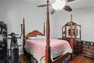 572 SE 18th Dr, Homestead, FL 33033 - Photo 12