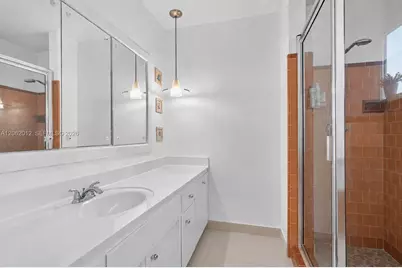 17200 NE 15th Ave, North Miami Beach, FL 33162 - Photo 24