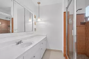 17200 NE 15th Ave, North Miami Beach, FL 33162 - Photo 24