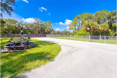 227 Hunting Club Ave, Clewiston, FL 33440 - Photo 4