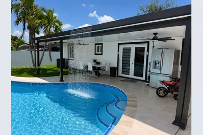 1749 SW 8th St, Homestead, FL 33030 - Photo 18