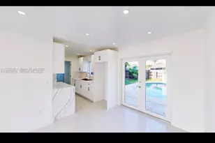 1749 SW 8th St, Homestead, FL 33030 - Photo 8