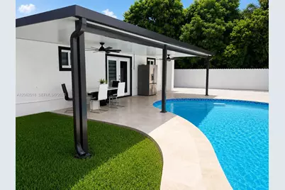 1749 SW 8th St, Homestead, FL 33030 - Photo 16