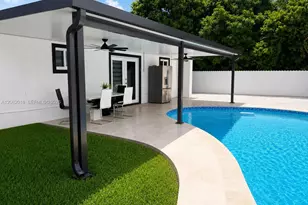 1749 SW 8th St, Homestead, FL 33030 - Photo 16