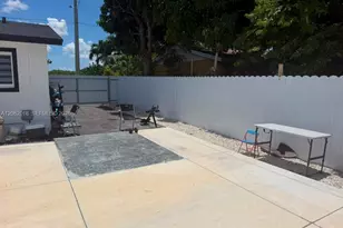 1749 SW 8th St, Homestead, FL 33030 - Photo 22