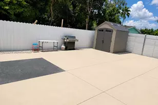 1749 SW 8th St, Homestead, FL 33030 - Photo 20