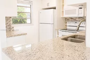 6095 W 18th Ave, Hialeah, FL 33012 - Photo 10
