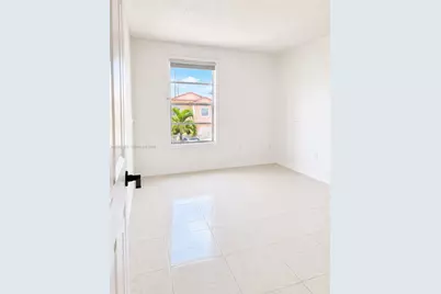 6095 W 18th Ave #S216, Hialeah, FL 33012 - Photo 12