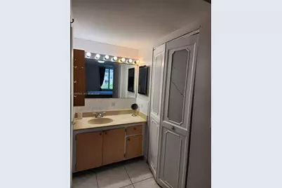 250 180th Dr #301, Sunny Isles Beach, FL 33160 - Photo 8