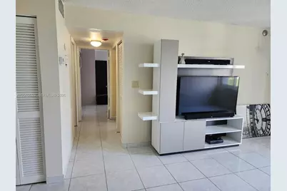 250 180th Dr #301, Sunny Isles Beach, FL 33160 - Photo 4