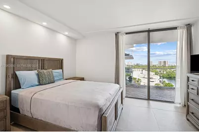 19707 Turnberry Way #12L, Aventura, FL 33180 - Photo 14
