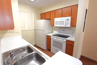 2890 N Oakland Forest Dr #206, Oakland Park, FL 33309 - Photo 8