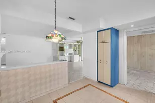 861 Holly Ln, Plantation, FL 33317 - Photo 14