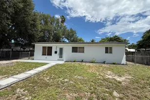 1251 NE 208th Terrace, Miami, FL 33179 - Photo 4
