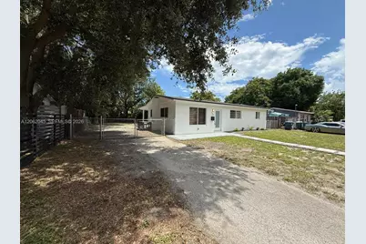 1251 NE 208th Ter, Miami, FL 33179 - Photo 2