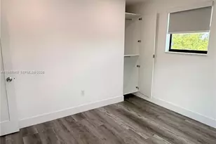 10370 SW 24th St, Miami, FL 33165 - Photo 8