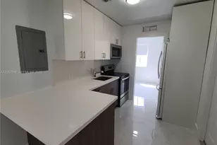 1646 NW 1st Pl, Miami, FL 33136 - Photo 4