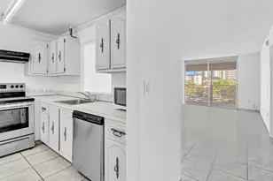 3849 NE 169th St, North Miami Beach, FL 33160 - Photo 4