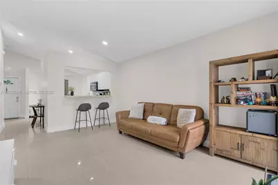 949 SW 7th Pl, Florida City, FL 33034 - Photo 2