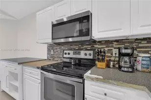 949 SW 7th Pl, Florida City, FL 33034 - Photo 20