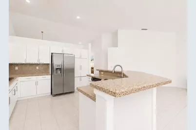 19334 NW 12th St, Pembroke Pines, FL 33029 - Photo 4