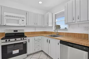 6080 NW 44th St, Lauderhill, FL 33319 - Photo 6