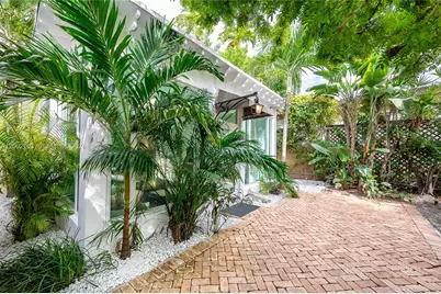 781 NE 75th St, Miami, FL 33138 - Photo 8