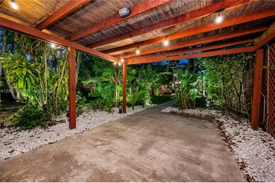 781 NE 75th St, Miami, FL 33138 - Photo 4