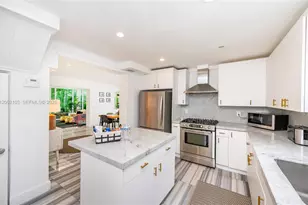 781 NE 75th St, Miami, FL 33138 - Photo 18