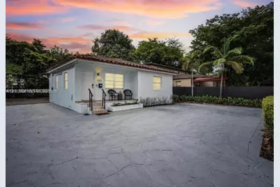 1021 NW 37th Ave, Miami, FL 33125 - Photo 1