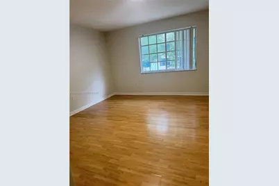 11810 NE 19th Dr #5, North Miami, FL 33181 - Photo 12