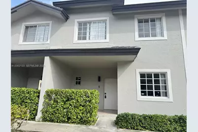 11810 NE 19th Dr #5, North Miami, FL 33181 - Photo 2