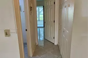 559 N Mansfield N, Boca Raton, FL 33434 - Photo 10