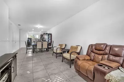 1429 SE 26th Ave, Homestead, FL 33035 - Photo 6