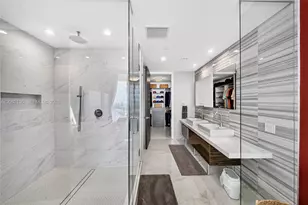 1100 Biscayne Blvd, Miami, FL 33132 - Photo 32