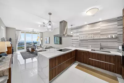 1100 Biscayne Blvd #5502, Miami, FL 33132 - Photo 12